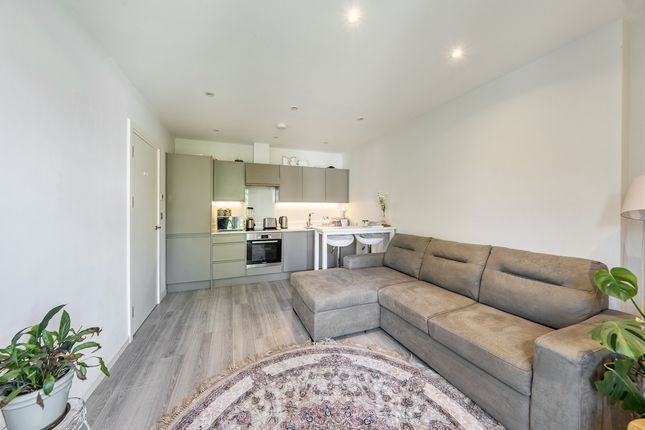Flat 9, 2, Roxborough Avenue, Harrow photo 4