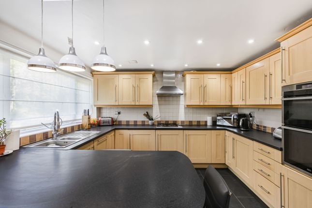 4, Lower Mardley Hill, Welwyn photo 2