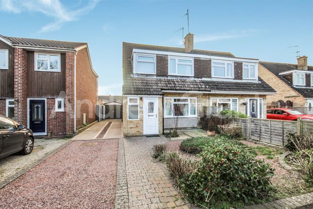 Semi-detached house to rent in Laxton Avenue, Worcester, Worcestershire
