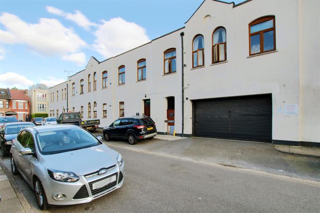 Flat for sale in Charles Street, Enfield