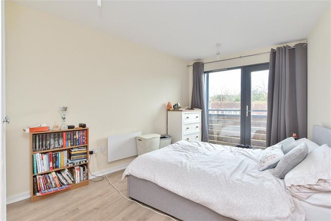 Flat for sale in St. Nicholas Lane, Lewes, East Sussex