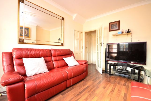3 Bedroom Dockers Cottage To Rent