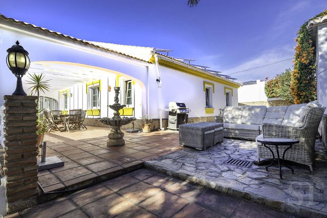 Town house for sale in Cómpeta, Andalusia, Spain