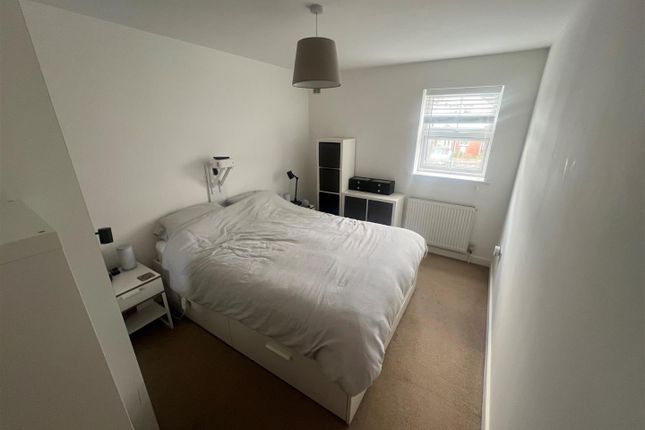 Flat for sale in Frampton Road, Winton, Bournemouth