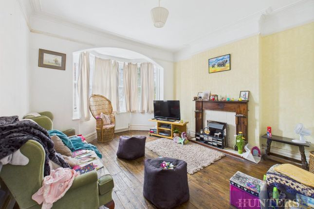 21, Asquith Avenue, Scarborough photo 2