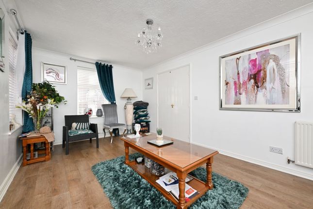 2, Ashford Close, Telford photo 4