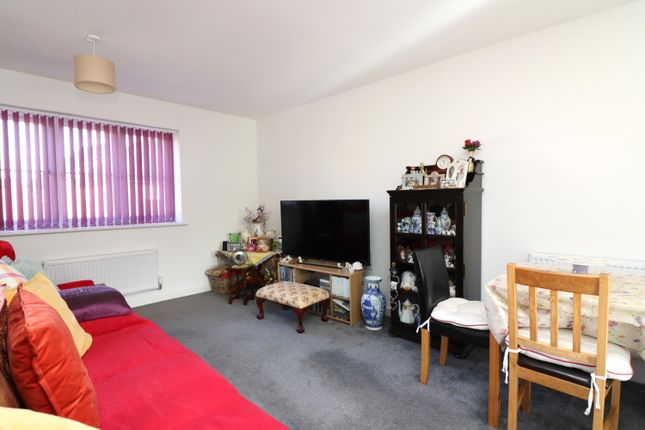 52 Alliss Gardens, Sandwich photo 4