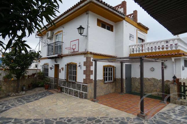 Thumbnail Semi-detached house for sale in Cutar, Axarquia, Andalusia, Spain