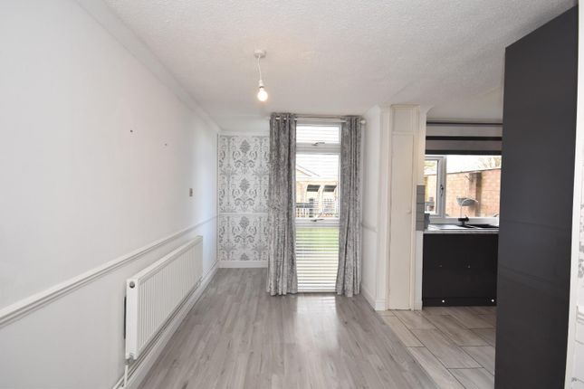 2, Stoneyhurst, Northampton photo 4