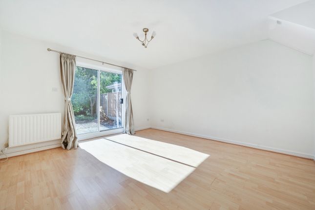 12, Davy Close, Berkshire photo 4