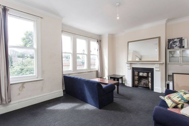 Thumbnail Flat to rent in South Island Place, Oval, London