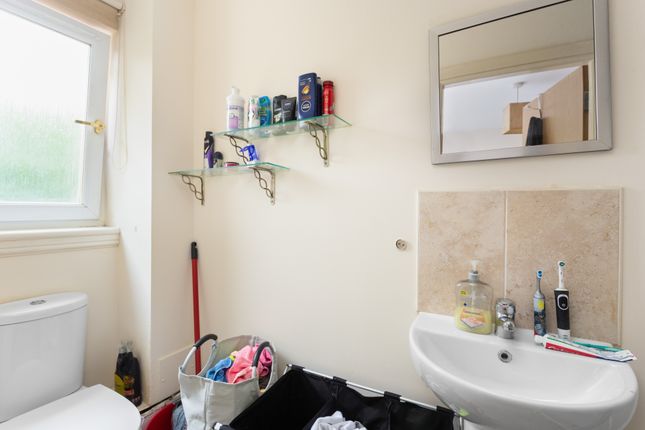 Flat for sale in Newlands Court, Bathgate