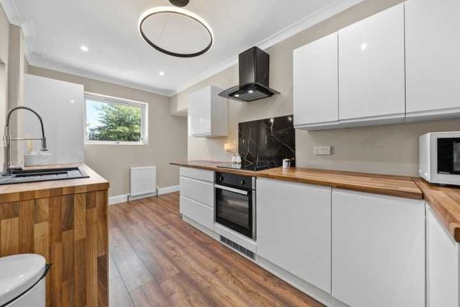 109 Barrachnie Road, Glasgow photo 4