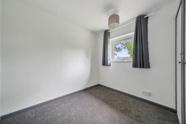 Property to rent in Hawthorn Road, Hook Heath, Woking