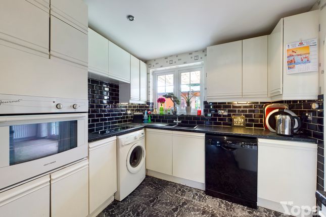 47, Bexley Road, Erith photo 3