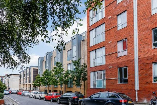 Thumbnail Flat for sale in Armidale Place, Bristol