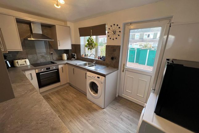 Cedar Close, Selby photo 2
