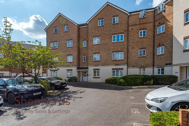 Huron Road, Broxbourne photo 3