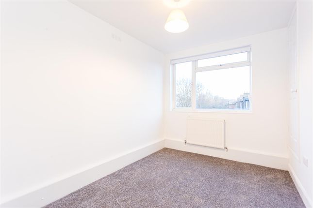 Flat to rent in Gaisford Street, London