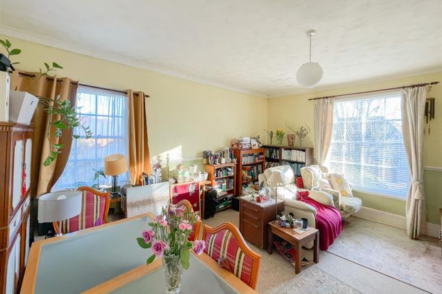 Flat 4, Downford House, George Street, Hailsham photo 3