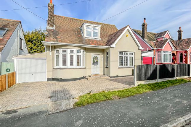 Thumbnail Detached house for sale in Hawkwell Road, Hockley