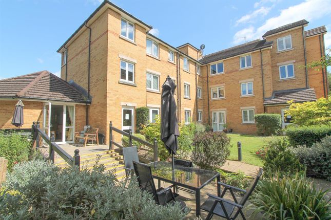 Thumbnail Flat for sale in Hampton Lodge, Cavendish Road, South Sutton