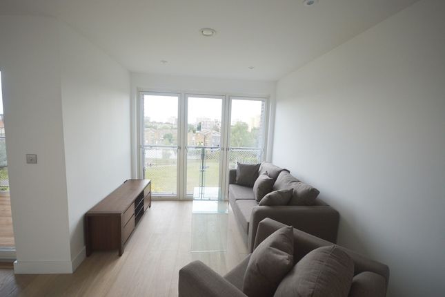 Flat 10, Cube Building, London photo 3