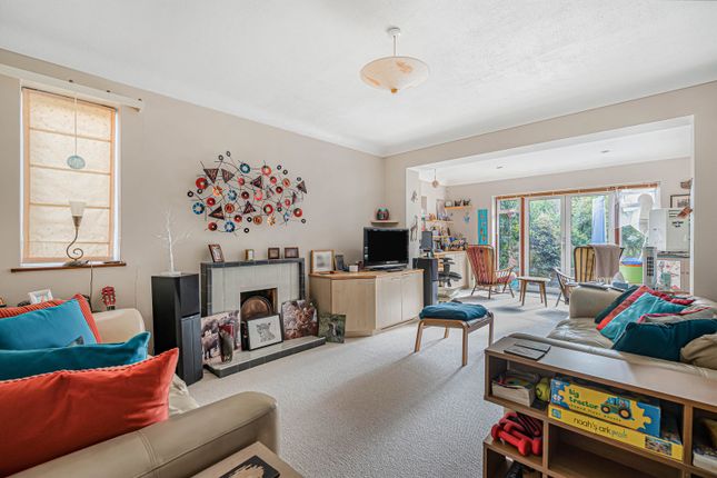 5, Orchard Drive, Surrey photo 2