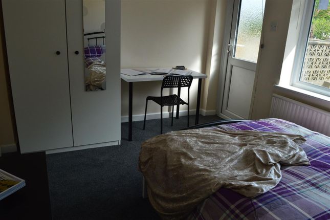 Room 6, 2a, Pen Park Road, Bristol photo 4