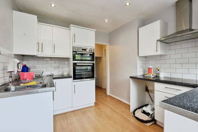 23, Maesybont, Ammanford photo 2