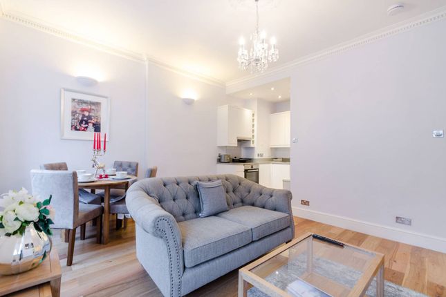 Flat to rent in Gloucester Place, Marylebone, London