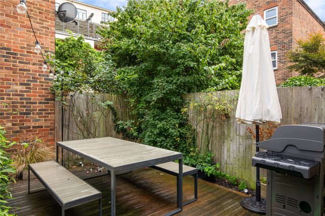 16, Liberty Mews, London photo 2