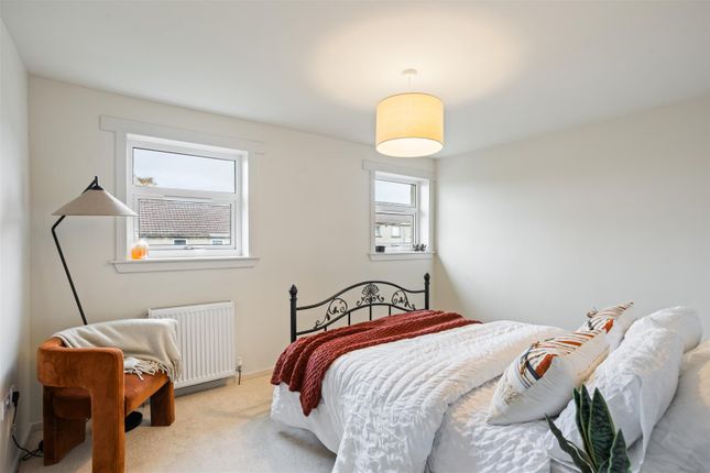 2, Burnhouse Drive, Whitburn photo 4
