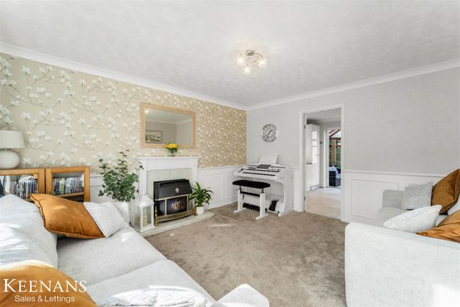 12, Reeds Close, Reedsholme photo 2