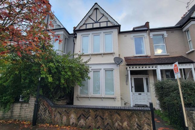 Property for sale in Park Avenue, Palmers Green