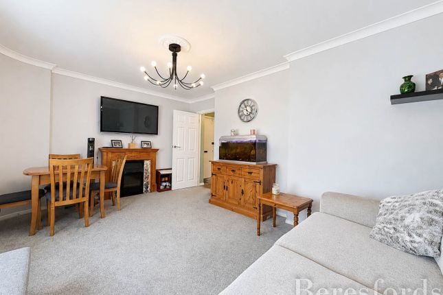 170, Bader Way, Rainham photo 4