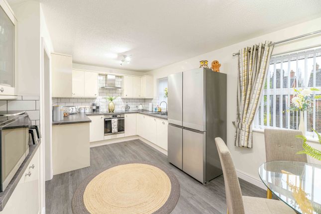 2, Harby Close, Birmingham photo 2