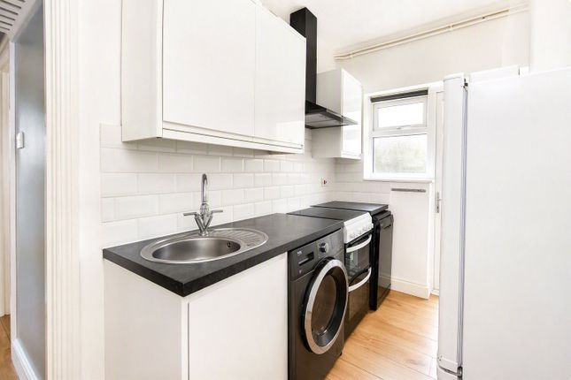 Flat 1, 20, Ash Road, Hampshire photo 4