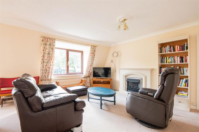 10, Chestnut Court, Leyland photo 2