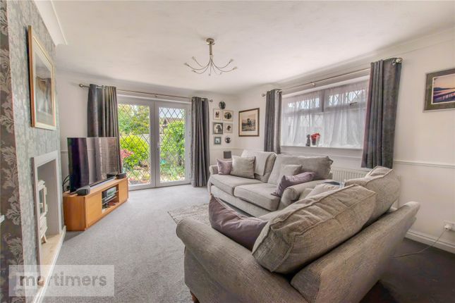 15, Fernlea Avenue, Lancashire photo 2