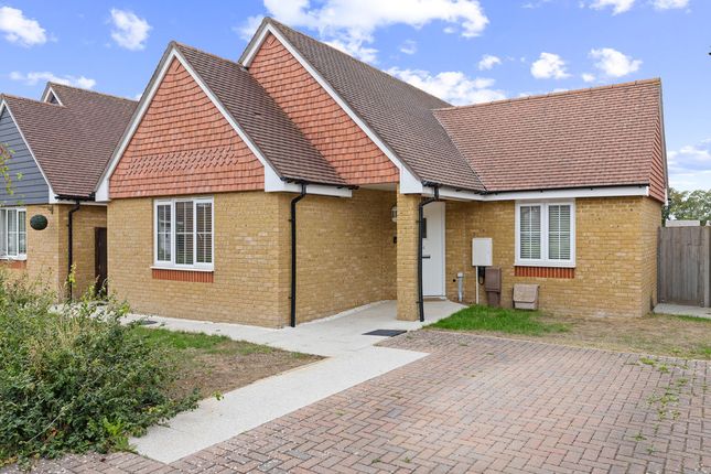 2-bed house on 14, Stoney Meadow, Chichester, £385,000