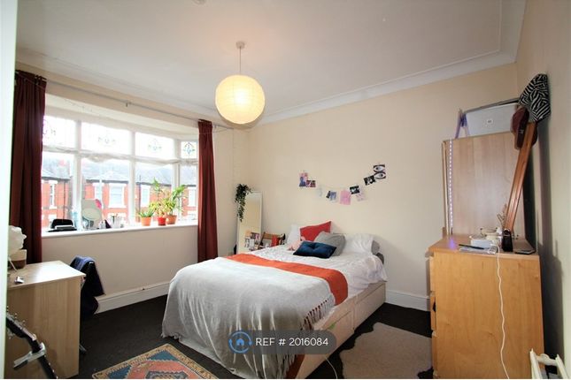 Room to rent in Mauldeth Road West, Manchester