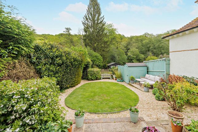 Pinewood Cottage, Horsham Road, Holmbury St Mary photo 4