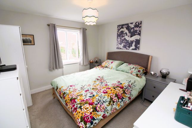 16, Lynham Close Woolavington, Bridgwater photo 4