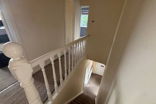 41, Grove Avenue, PONTEFRACT photo 2