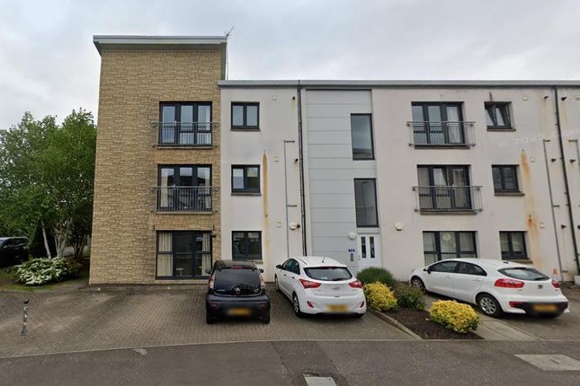 Flat to rent in Vasart Court, Perth