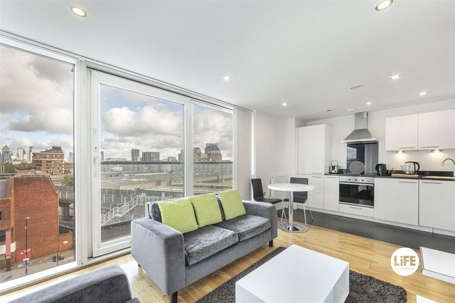 Flat 605, Distillery Tower, London photo 4