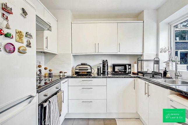 Lynton Grange, Fortis Green, East Finchley photo 4