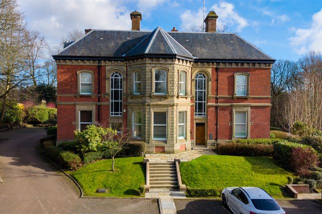 36, Clevelands Drive, Bolton photo 3