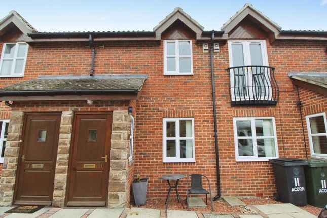 2-bed flat on Acorn Square, Prudhoe, £100,000